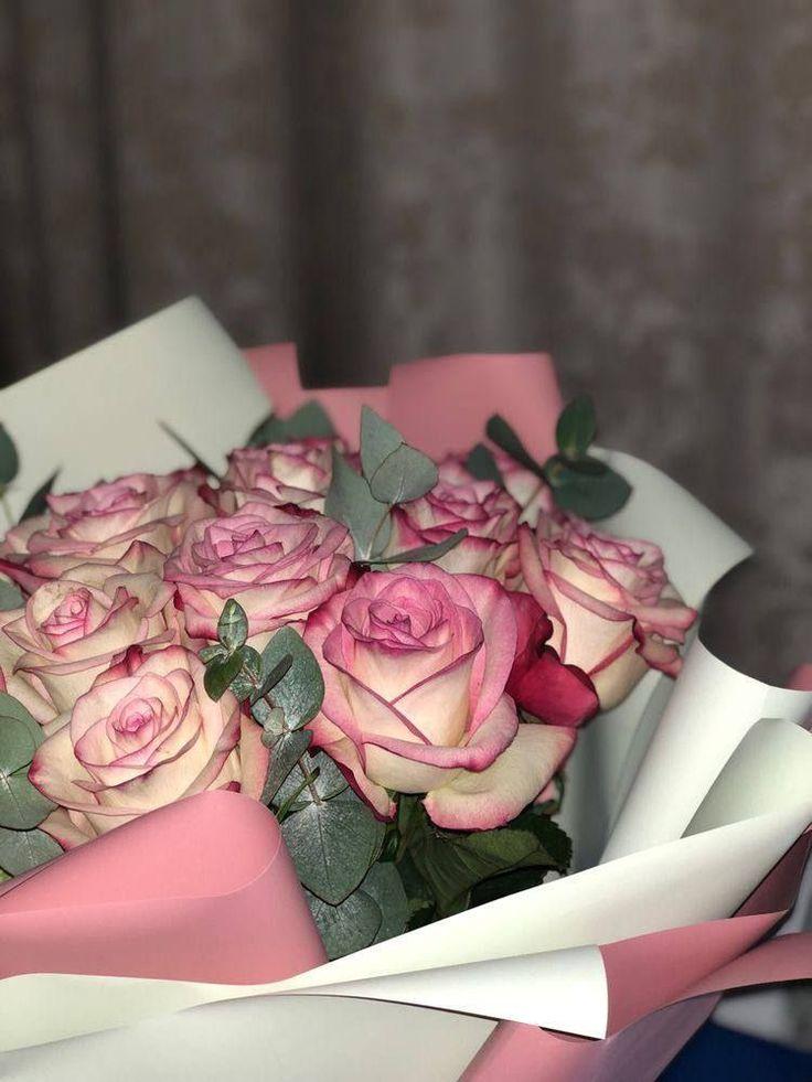 Field Grove Harbor workshop space where corporate flower arrangements are designed and prepared for business delivery